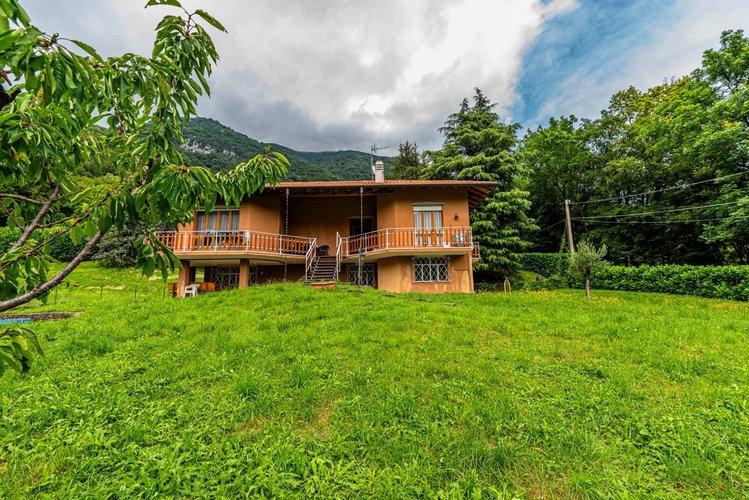 Casa indipendente Albino