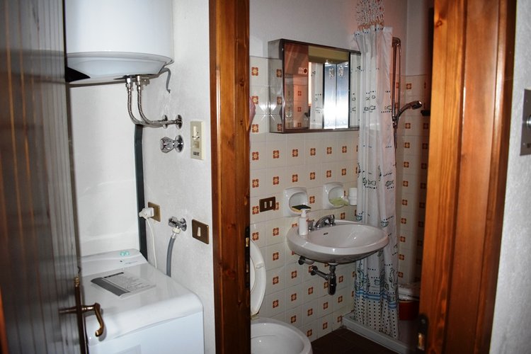 Oltre il Colle, zona esclusiva, bilocale con taverna, arredato con possibilità box Oltre il Colle