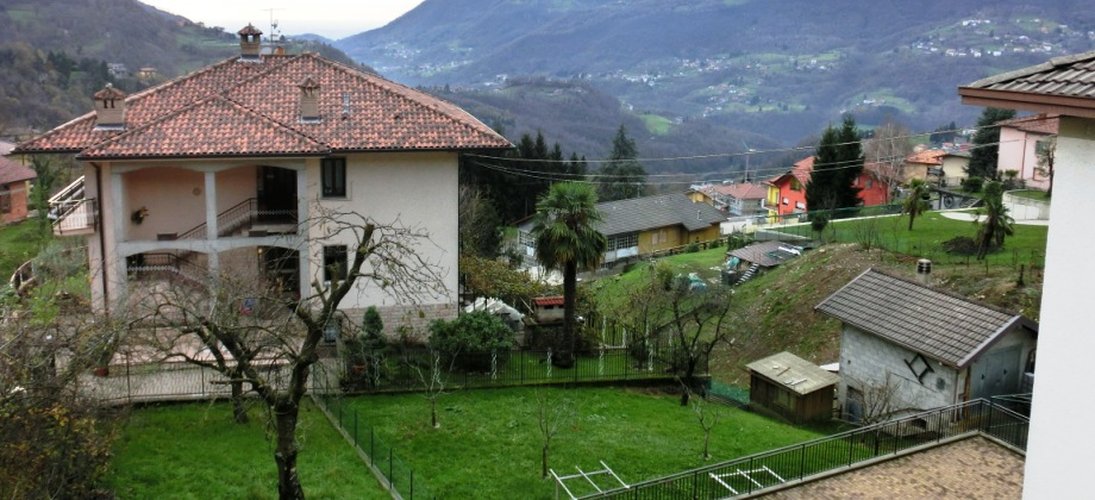 Berbenno panoramico bilocale con giardino privato Berbenno
