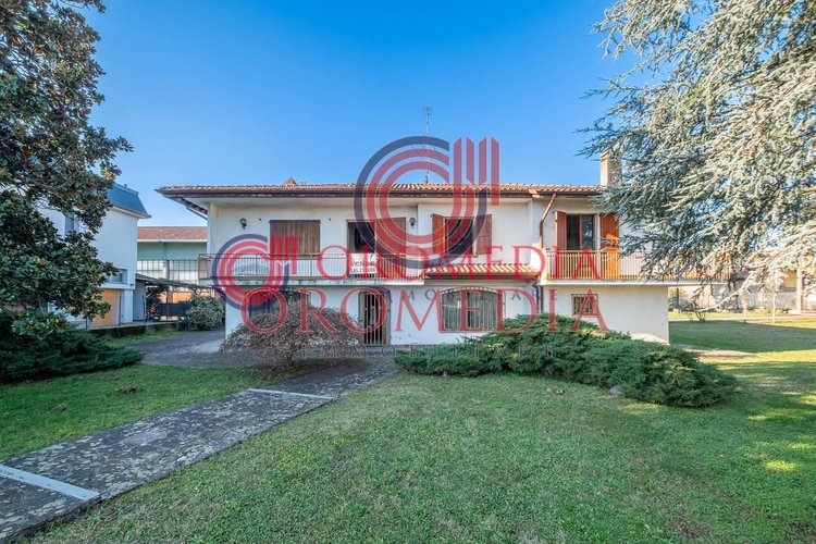 Villa singola Calcinate