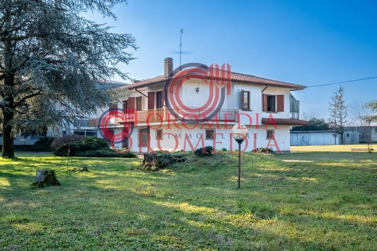 Villa singola Calcinate