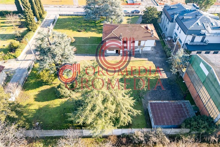 Villa singola Calcinate