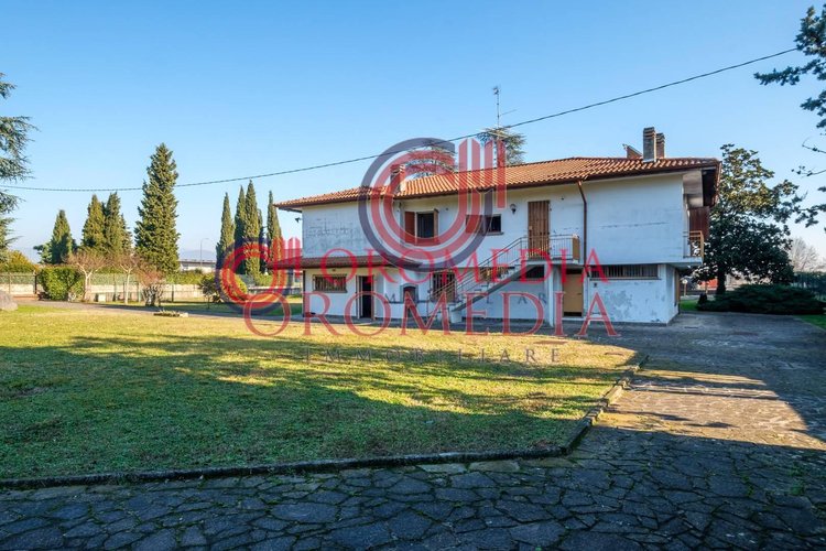 Villa singola Calcinate