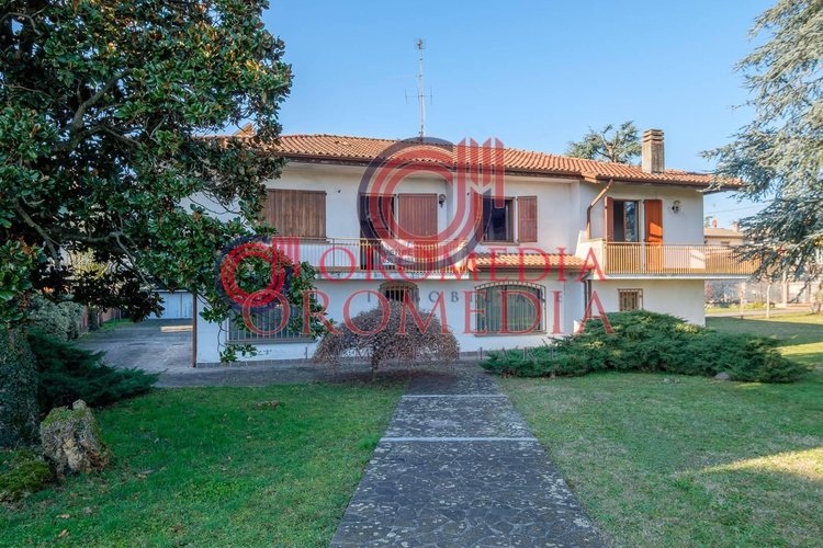 Villa singola Calcinate