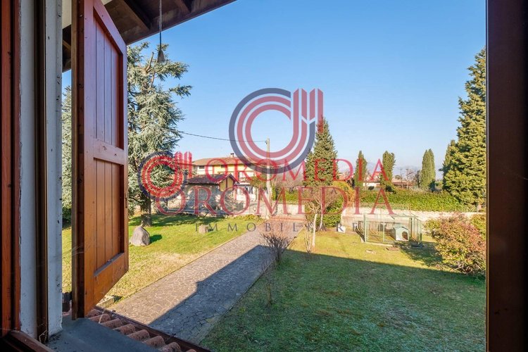 Villa singola Calcinate