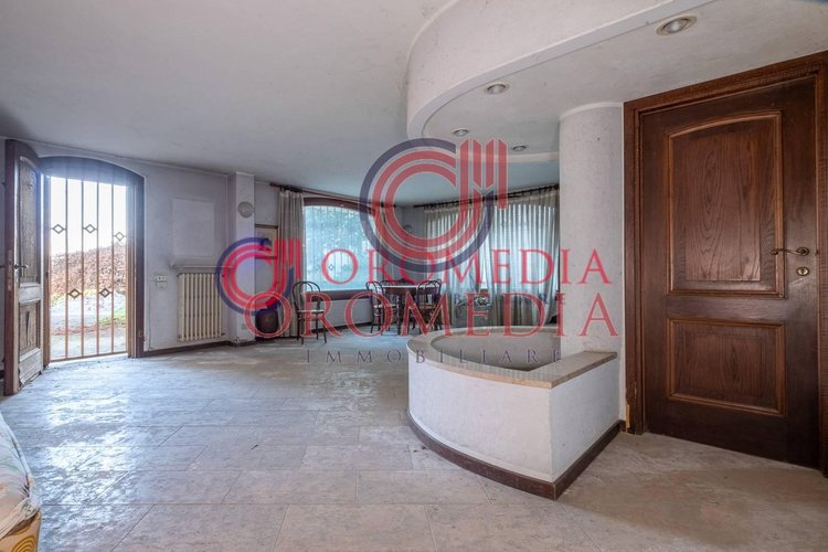 Villa singola Calcinate