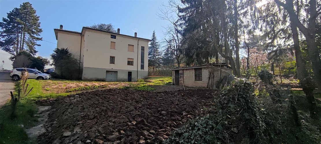 Sant’Omobono Terme primissime alture in esclusiva villa singola + terreno Sant'Omobono Terme