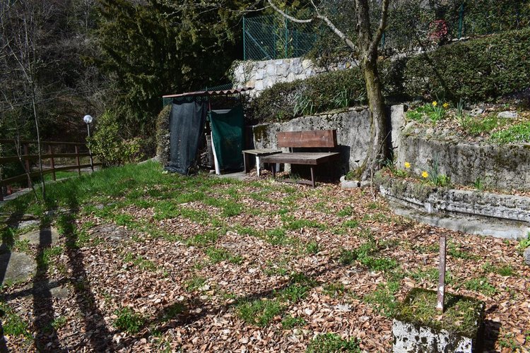 Costa Serina, ottimo bilocale con cantina e giardino privato attrezzato Costa Serina