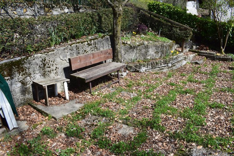 Costa Serina, ottimo bilocale con cantina e giardino privato attrezzato Costa Serina