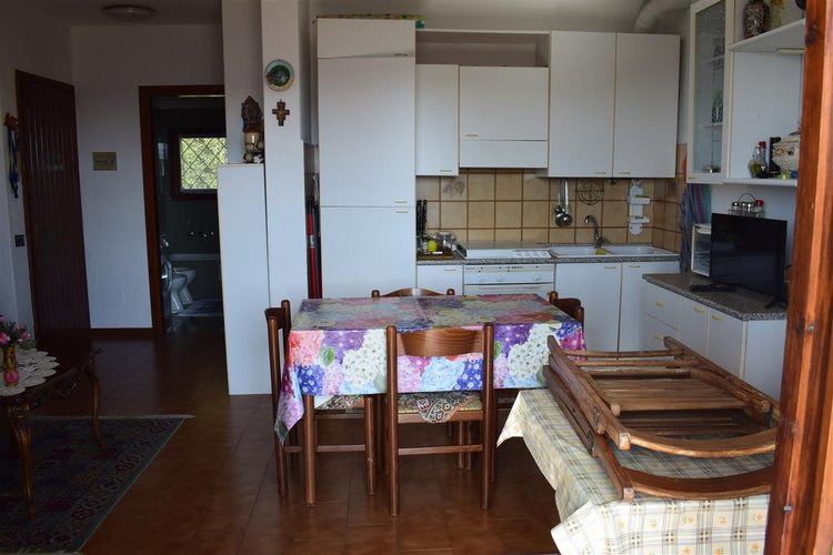 Costa Serina, ottimo bilocale con cantina e giardino privato attrezzato Costa Serina