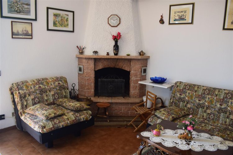 Costa Serina, ottimo bilocale con cantina e giardino privato attrezzato Costa Serina