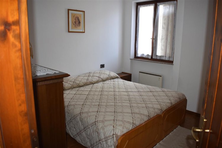 Costa Serina, ottimo bilocale con cantina e giardino privato attrezzato Costa Serina