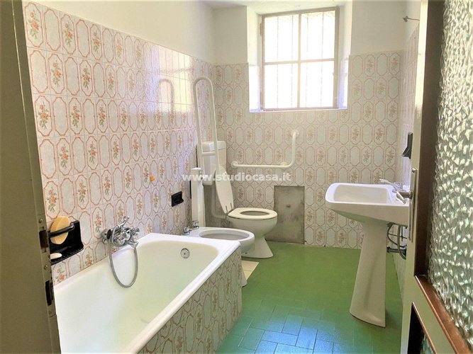 INDIPENDENTE  CASA CONTADINA! Bracca