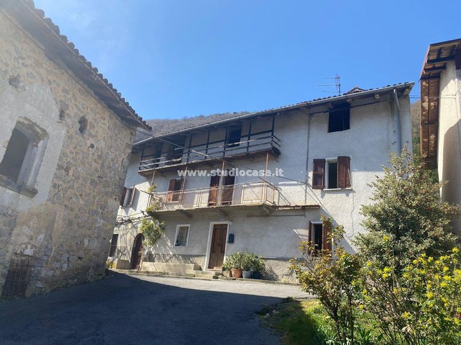 INDIPENDENTE  CASA CONTADINA! Bracca