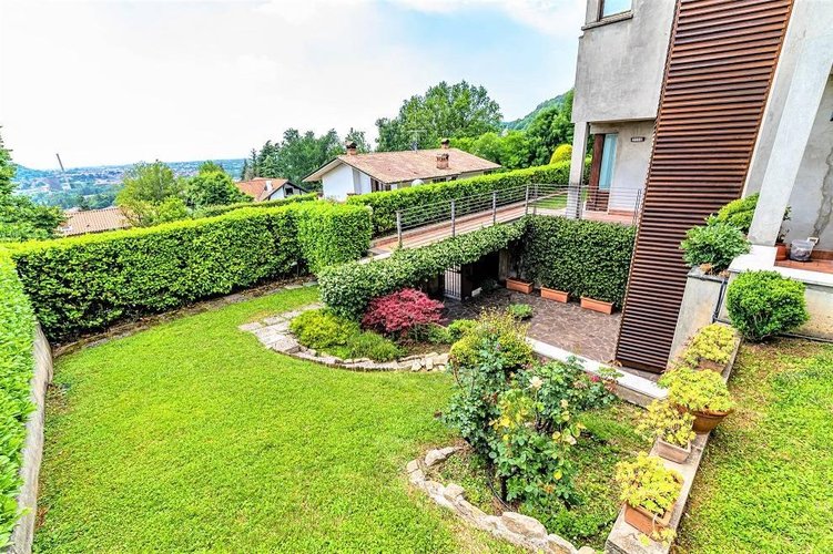 villa singola Nembro