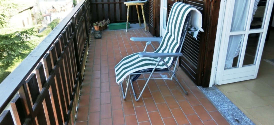 Serina, in elegante palazzina tipo chalet, ottimo quadrilocale con camino Serina