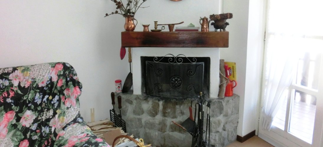 Serina, in elegante palazzina tipo chalet, ottimo quadrilocale con camino Serina