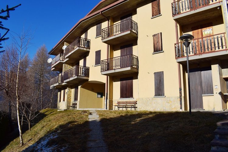 Zambla Alta mt. 1200 zona esclusiva grazioso bilocale arredato Oltre il Colle