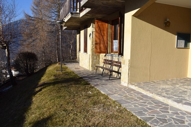 Zambla Alta mt. 1200 zona esclusiva grazioso bilocale arredato Oltre il Colle