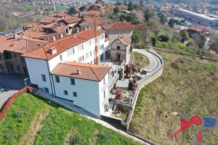 Ampio trilocale con giardino Pontida