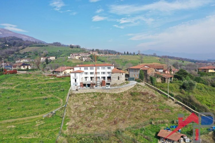 Trilocale panoramico Pontida