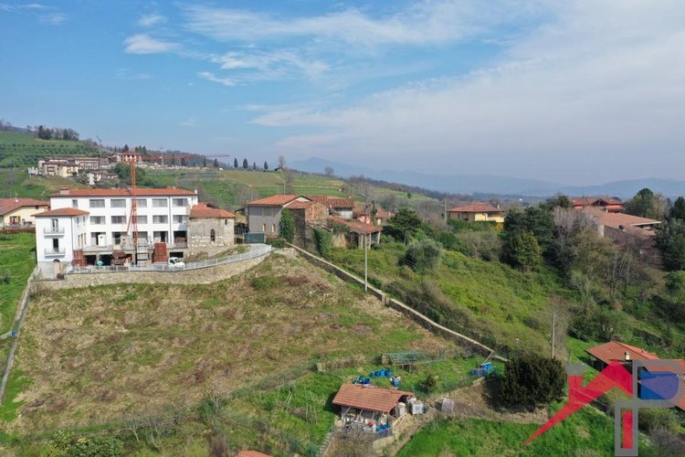 Trilocale panoramico Pontida