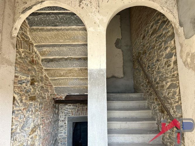 Ampio appartamento ultimo piano Pontida