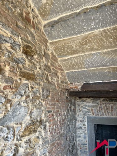 Ampio appartamento ultimo piano Pontida