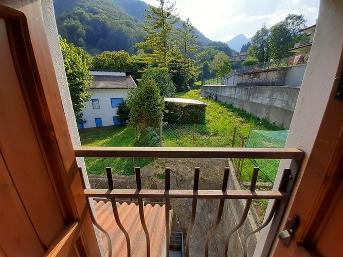 Sant’Omobono Terme in casa storica trilocale con camino e arredo Sant'Omobono Terme