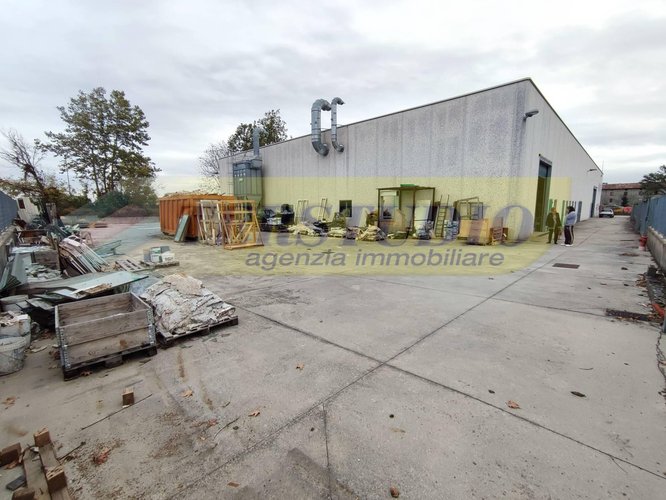 Capannone Industriale Spirano