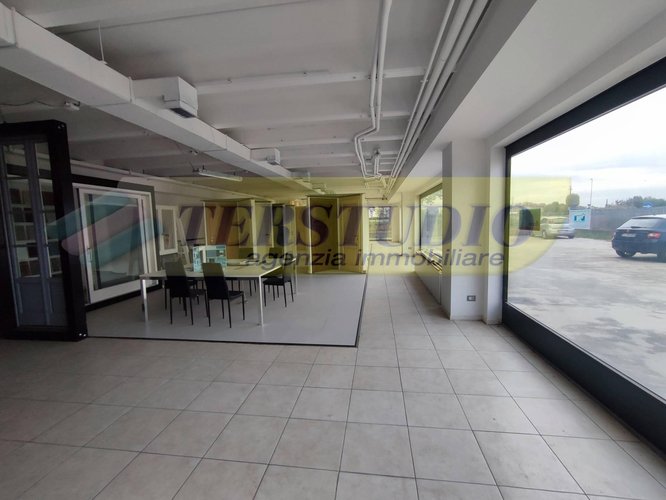 Capannone Industriale Spirano