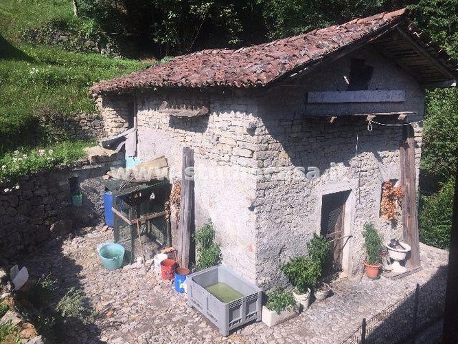 POSIZIONE CENTRALE E SERVITA!!!! Val Brembilla