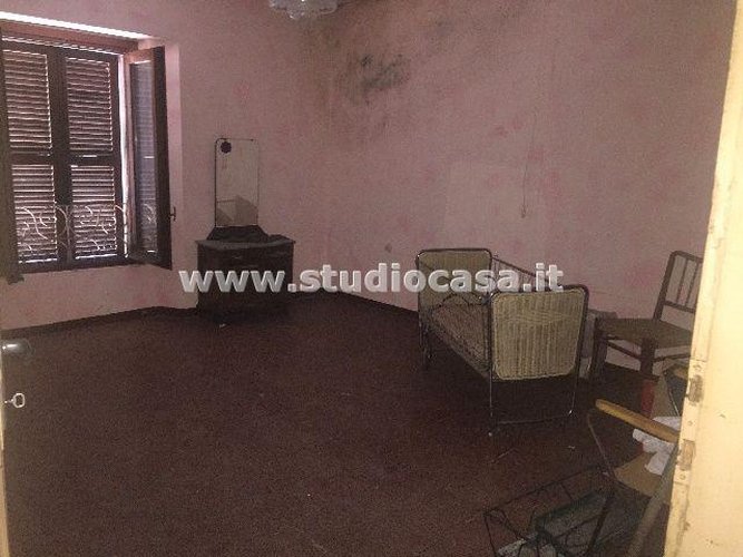 POSIZIONE CENTRALE E SERVITA!!!! Val Brembilla