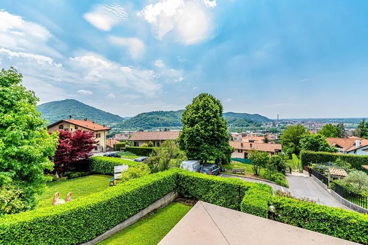 villa singola Nembro