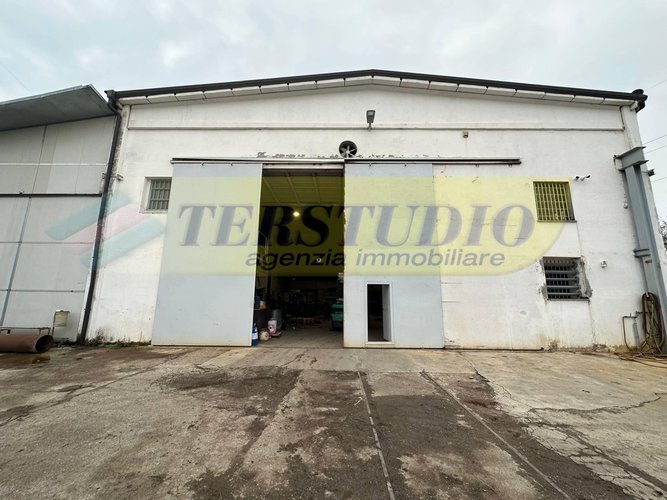 Capannone Industriale Dalmine