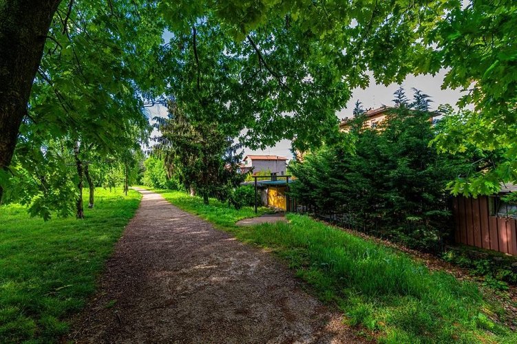 locale commerciale Alzano Lombardo