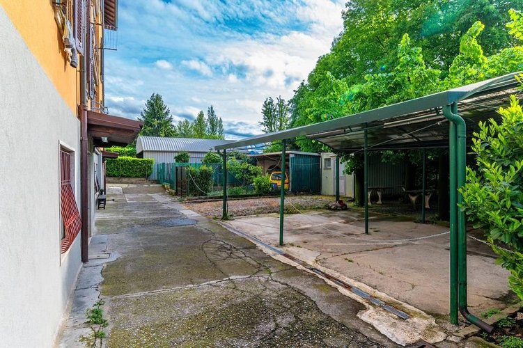 locale commerciale Alzano Lombardo