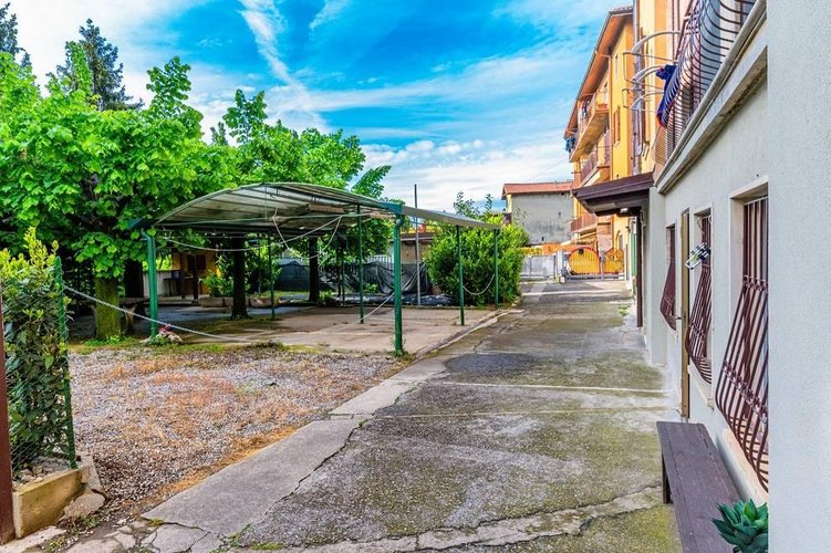 locale commerciale Alzano Lombardo