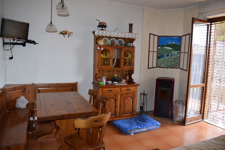 Costa Serina grazioso bilocale con terrazzo coperto Costa Serina