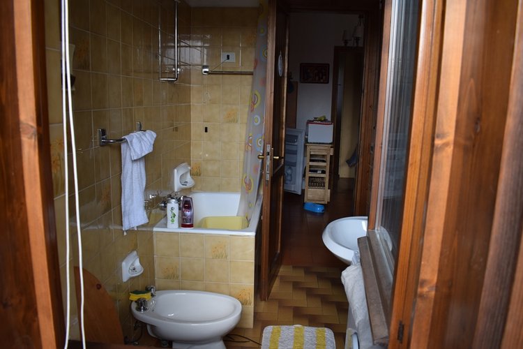 Costa Serina grazioso bilocale con terrazzo coperto Costa Serina