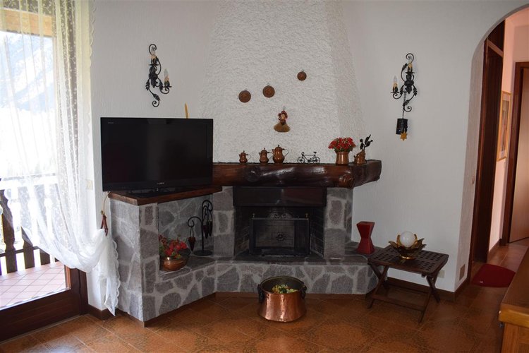 Oltre il Colle zona esclusiva, panoramico appartamento pluriterrazzato con cantina Oltre il Colle