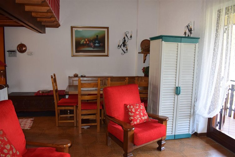 Oltre il Colle zona esclusiva, panoramico appartamento pluriterrazzato con cantina Oltre il Colle