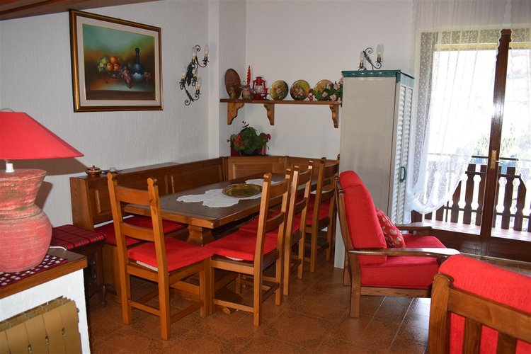 Oltre il Colle zona esclusiva, panoramico appartamento pluriterrazzato con cantina Oltre il Colle