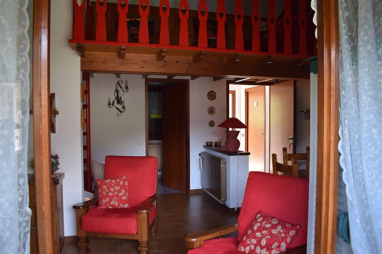 Oltre il Colle zona esclusiva, panoramico appartamento pluriterrazzato con cantina Oltre il Colle