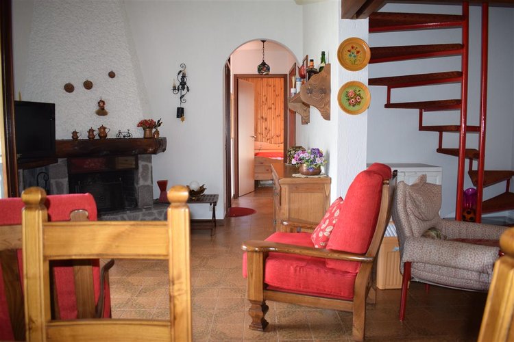 Oltre il Colle zona esclusiva, panoramico appartamento pluriterrazzato con cantina Oltre il Colle