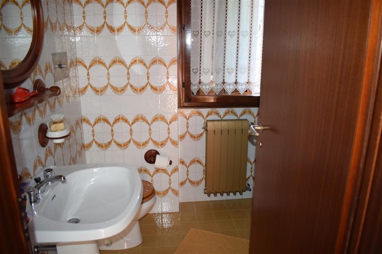 Oltre il Colle zona esclusiva, panoramico appartamento pluriterrazzato con cantina Oltre il Colle