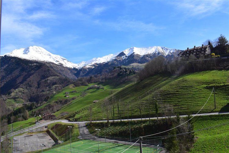 Oltre il Colle zona esclusiva, panoramico appartamento pluriterrazzato con cantina Oltre il Colle