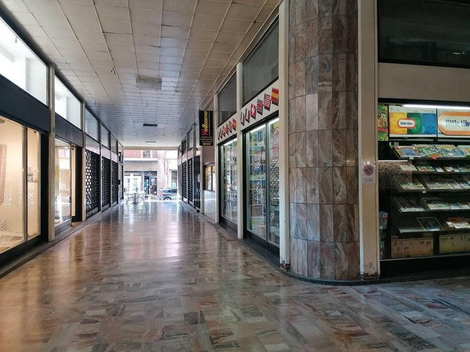 Locale Commerciale Lecco