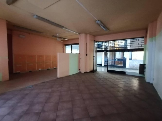 Locale Commerciale Lecco