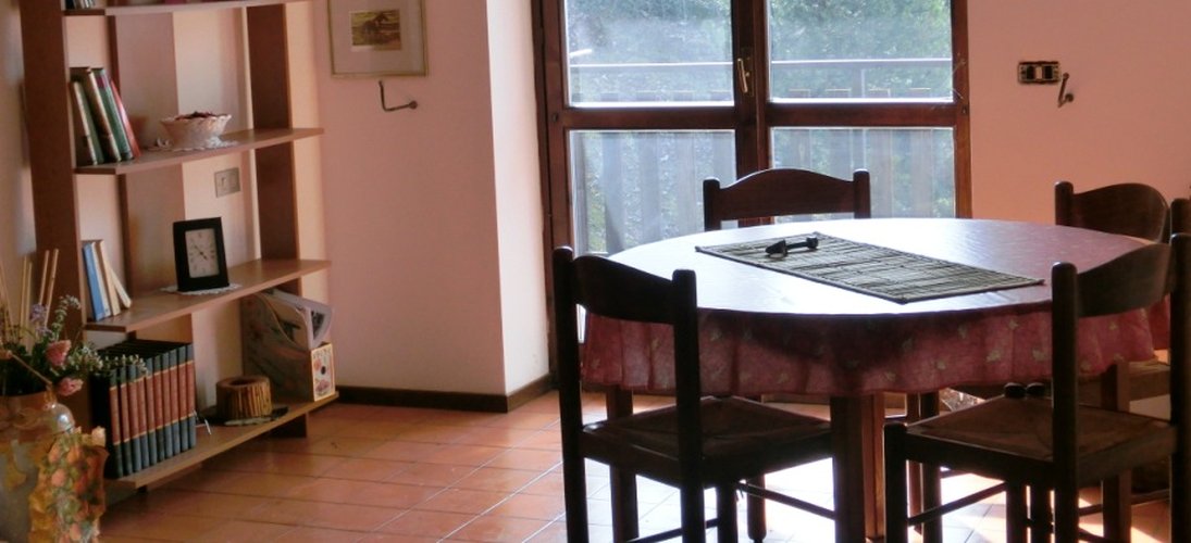 Serina Bagnella grazioso monolocale con comodo box auto Serina